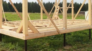 Сарай на винтовых сваях или хозблок на сваях Полевской цена от 2493 руб. / шт.